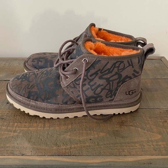 🔥🔥🔥 Ugg Australia Graffiti Sneaker Booties !!! - Picture 1 of 4